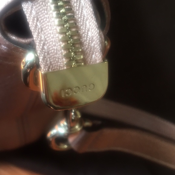 Gucci Soho Interlocking Handbag - Picture 4 of 9